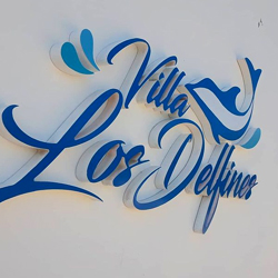 letrero Villa Los Delfines